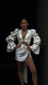 Aurieta Dramatic Sleeve Top Ivory