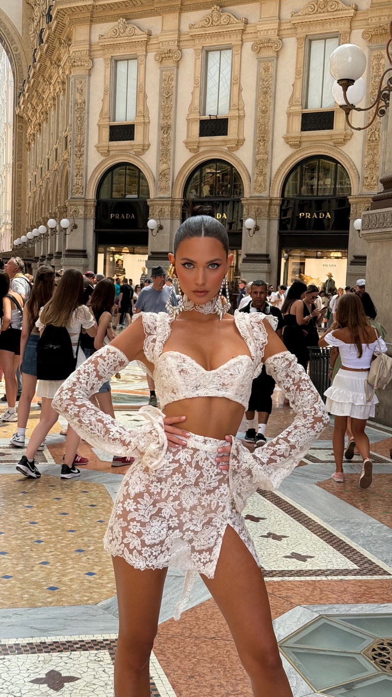 La Bonita White Lace Mini Skirt